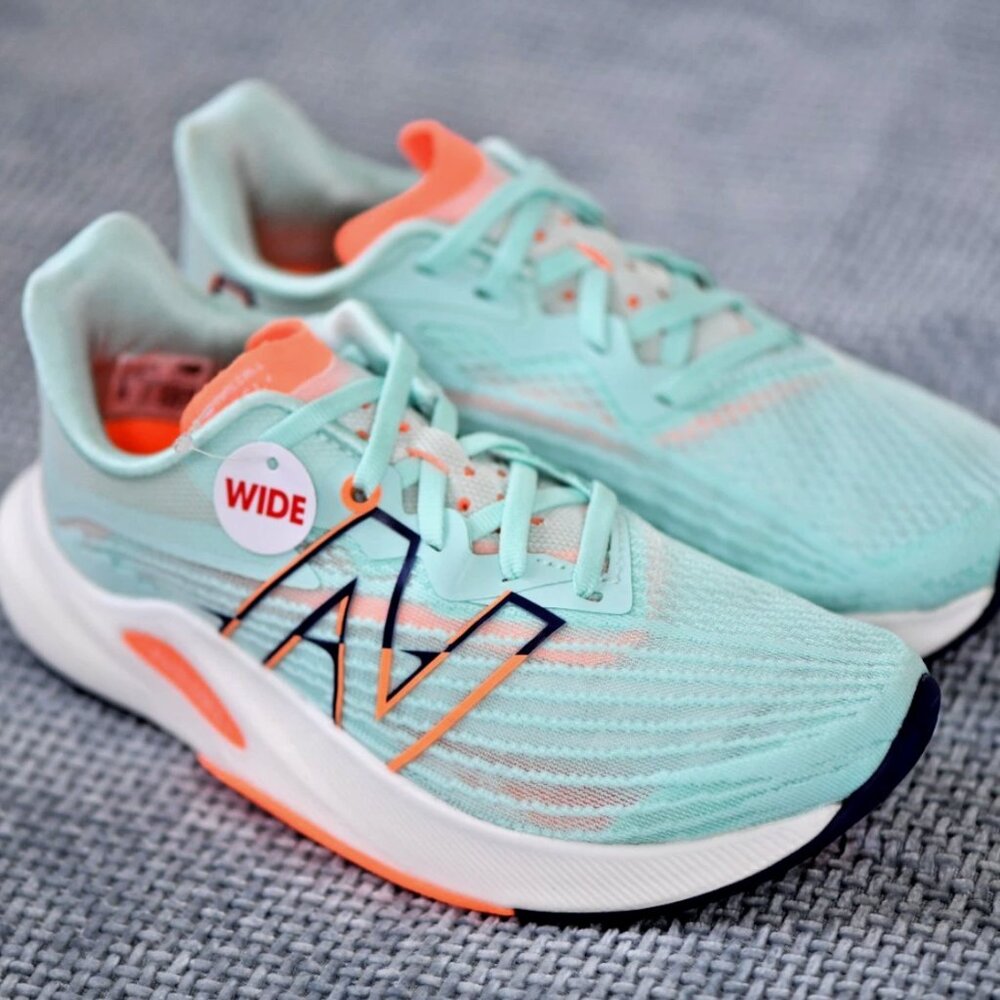 NEW! Size: 5 Women' Wide New Balance FuelCell Rebel V2 Speed Running Color